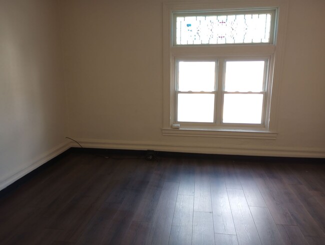 Building Photo - 322 Hays Avenue