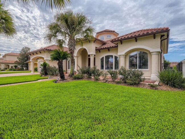 Building Photo - 19027 Crescent Bay Dr