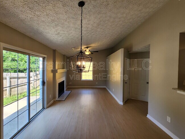 Foto del edificio - 2800 Pine Valley Way NW