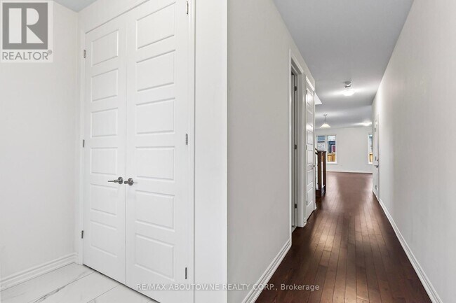 Building Photo - 340 Thimbleweed Ct
