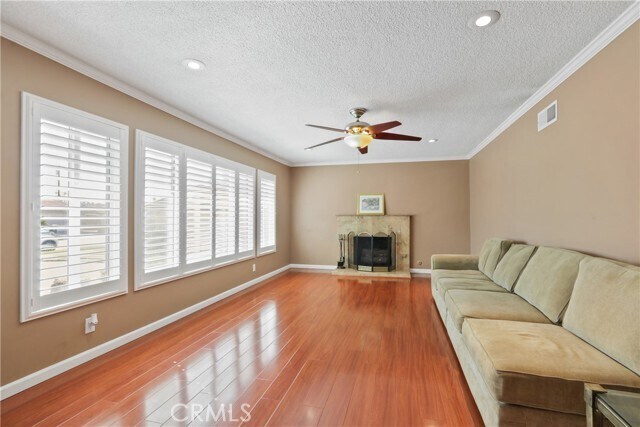 Foto del edificio - 653 S Evanwood Ave