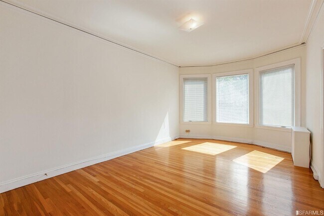 Foto del edificio - 1435 Bay St