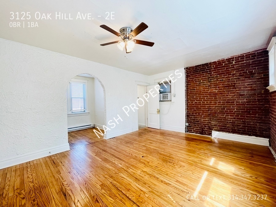 Primary Photo - 3125 Oak Hill Ave