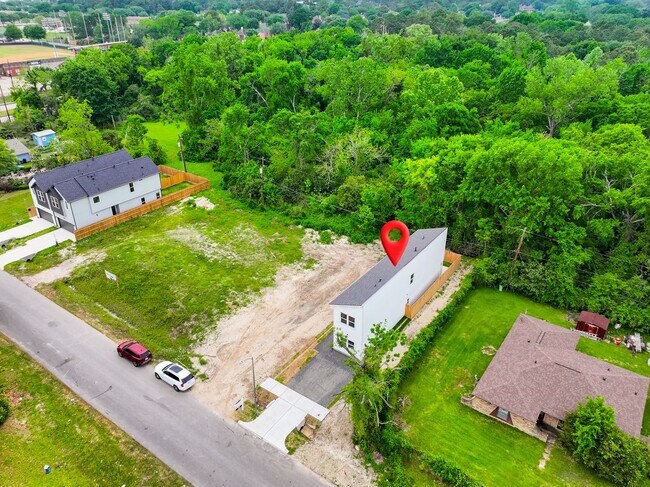 Foto del edificio - 7903 Sunnyhill St