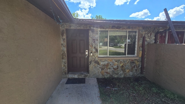 Foto del edificio - 825 Bradley Cir