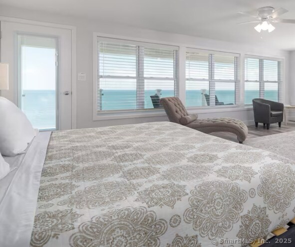 Foto del edificio - 1019 Fairfield Beach Rd