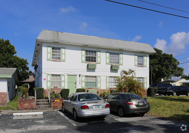 Building Photo - Oak Crest Apartments