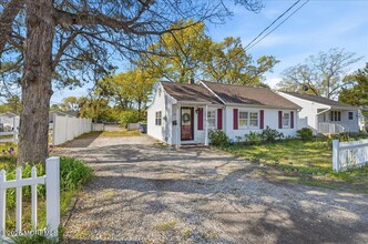 Building Photo - 477 Mantoloking Rd