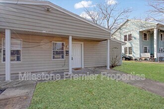Building Photo - 816 S Crockett St