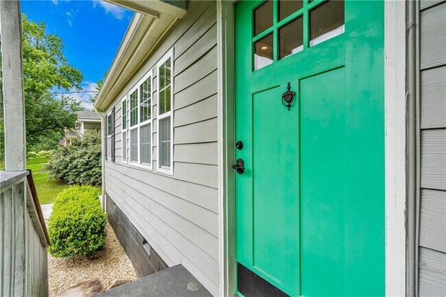 Foto del edificio - 2990 Ringle Rd