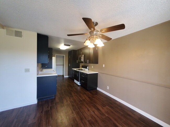 Building Photo - 4213 La Pinata Way