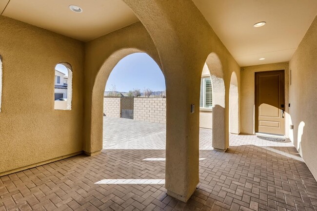 Building Photo - EXTRAVAGANT  5 Bedroom, LUXURY Home In SUM...