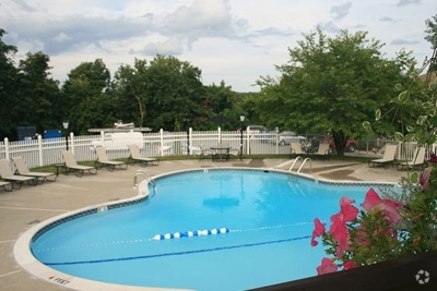 Pool - Hilltop Garden