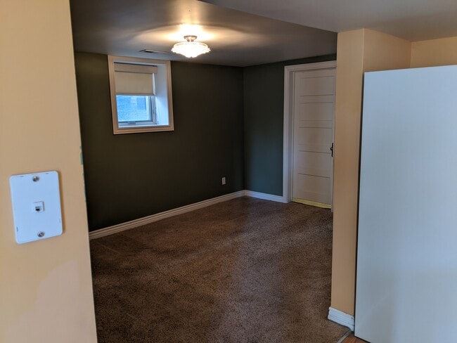 Building Photo - 170 S 1200 E