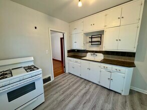 Building Photo - 1415 Vinton St