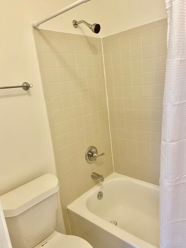 Foto del edificio - 2512 Cranbrook Ln