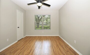 Building Photo - 2315 Eaglerock Dr