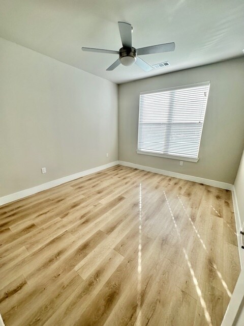 Building Photo - 8423-183A 183A
