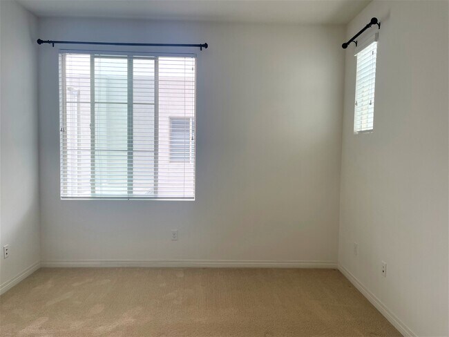 Master #2 - 5553 Coral Dr