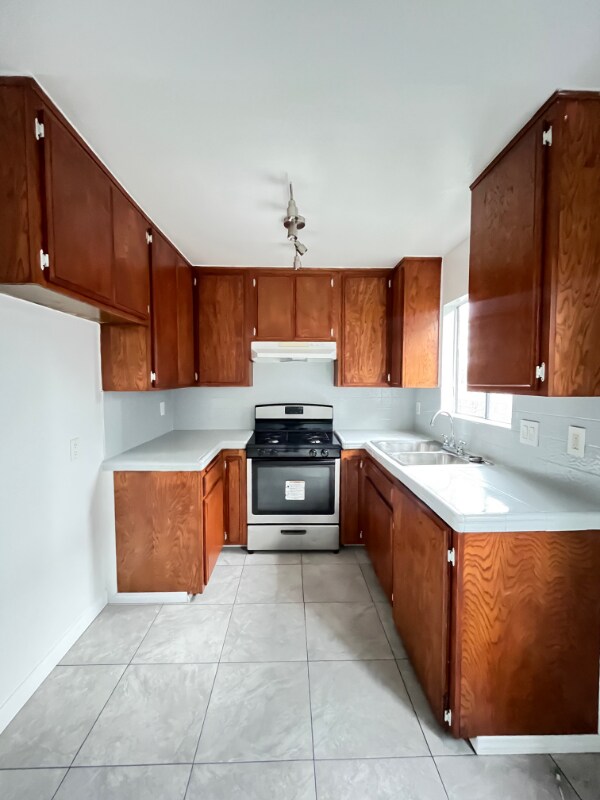 Foto del edificio - 322 Laveta Terrace