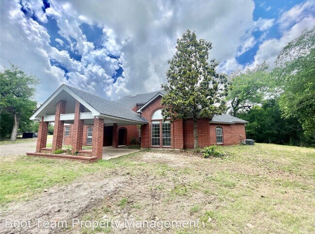 Building Photo - 5 br, 4.5 bath House - 800 Live Oak Court