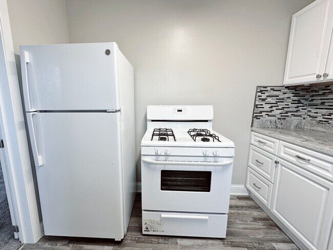 Photo - 1621 Burney Ln Apartments