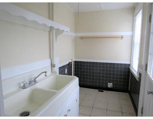 Building Photo - 41 N Spooner St