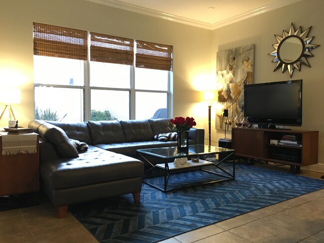 Foto del edificio - 1144 Charming St