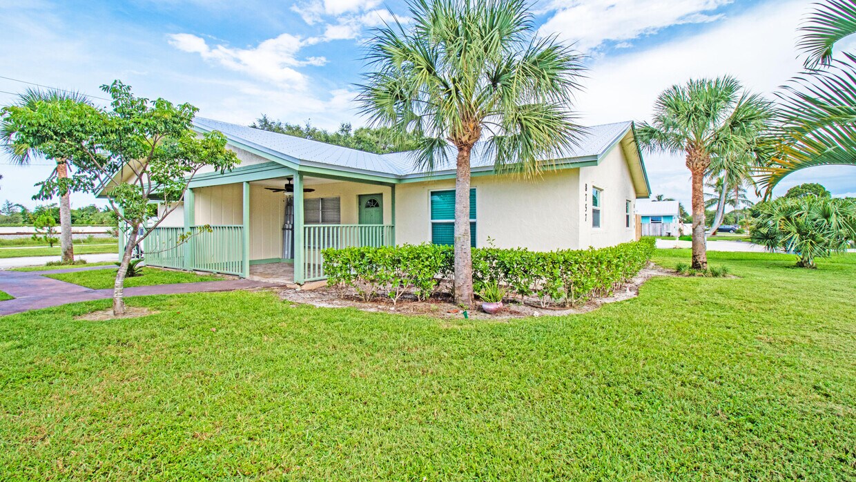 8755 SE Hobe Ridge Ave, Hobe Sound, FL 33455 Room for Rent in Hobe