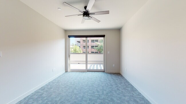 Foto del edificio - 142 Social: Luxury 1 & 2 bedroom apartments with private outdoor space and covered, secured parking.