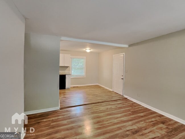 Building Photo - 502 Fairlane Cir NW