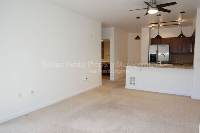 Foto del edificio - 5440 Leary Ave NW