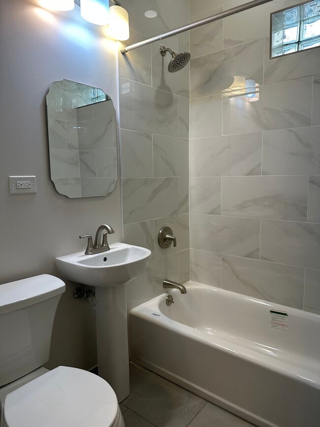 Foto del edificio - 4314 N Wolcott Ave