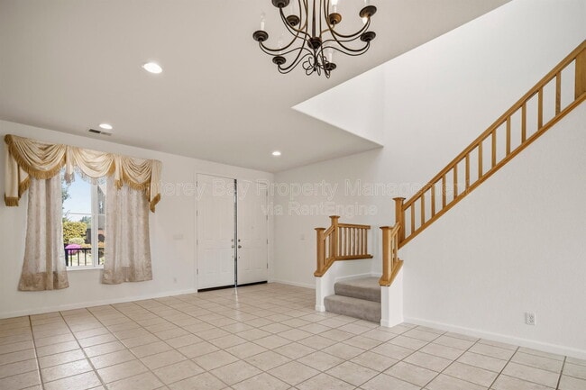 Building Photo - 4725 Sea Ridge Ct
