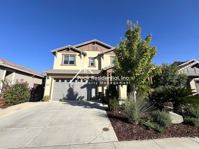 Foto del edificio - Updated 4bd/3ba Folsom Home with 2 Car Garage
