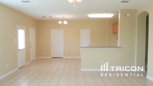 Foto del edificio - 1625 Ambercrest Dr