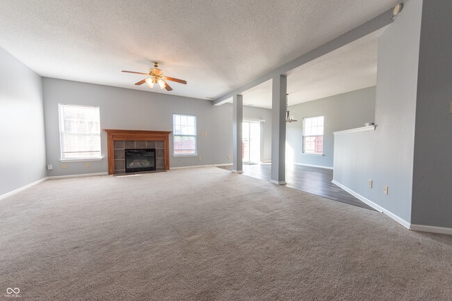 Foto del edificio - 2977 Sentiment Ln