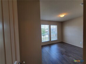 Building Photo - 1536 Gateshead Dr