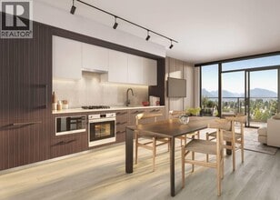 Building Photo - 2751-2751 Kingsway