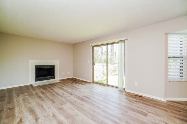 Building Photo - 2440 Minerva Park Pl