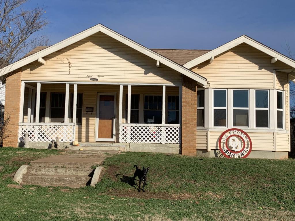 Foto principal - 815 Cedar St