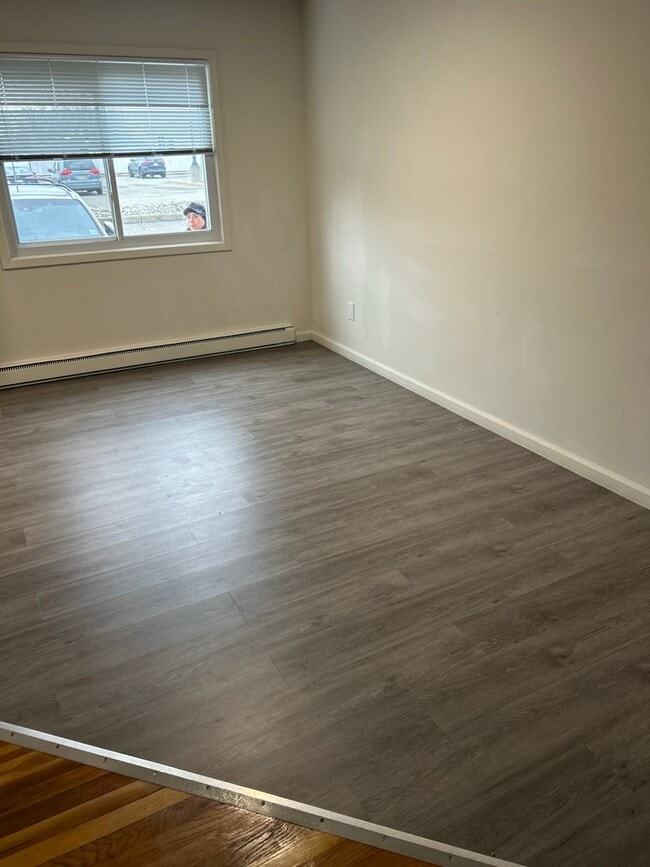 Building Photo - 954 Schopmann Dr