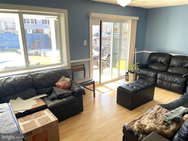 Building Photo - 6812 Ben Franklin Rd