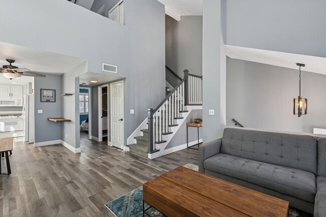 Building Photo - Comfortable 2-Bed, 2-Bath Home in Costa Me...