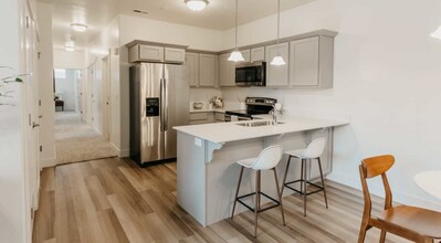 Building Photo - 682 N 380 W