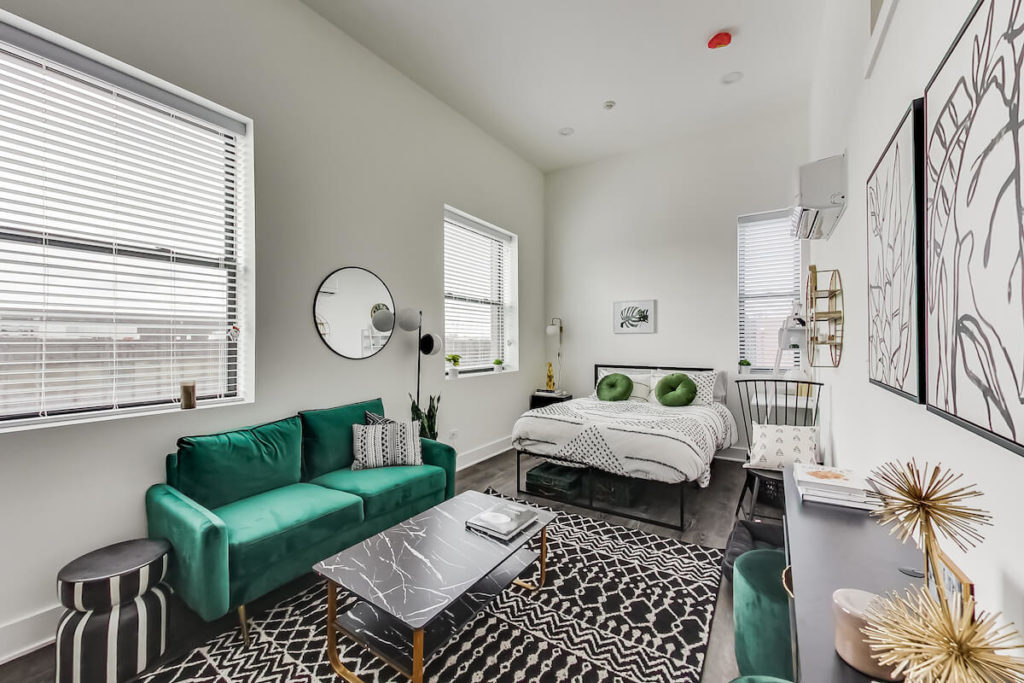 Foto principal - Brand New Studio Apartments in Uptown
