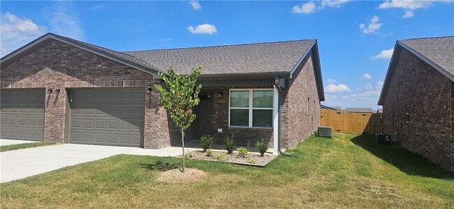 Building Photo - 6812 Toby St