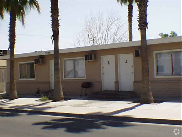 Building Photo - 2212 Sunrise Ave