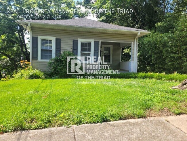 Building Photo - 2 Bedroom/1Bathroom apartment in Historic ...