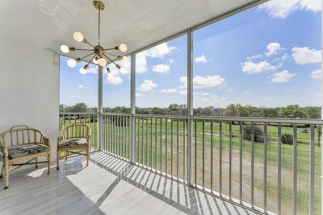 Building Photo - 3001 S Course Dr